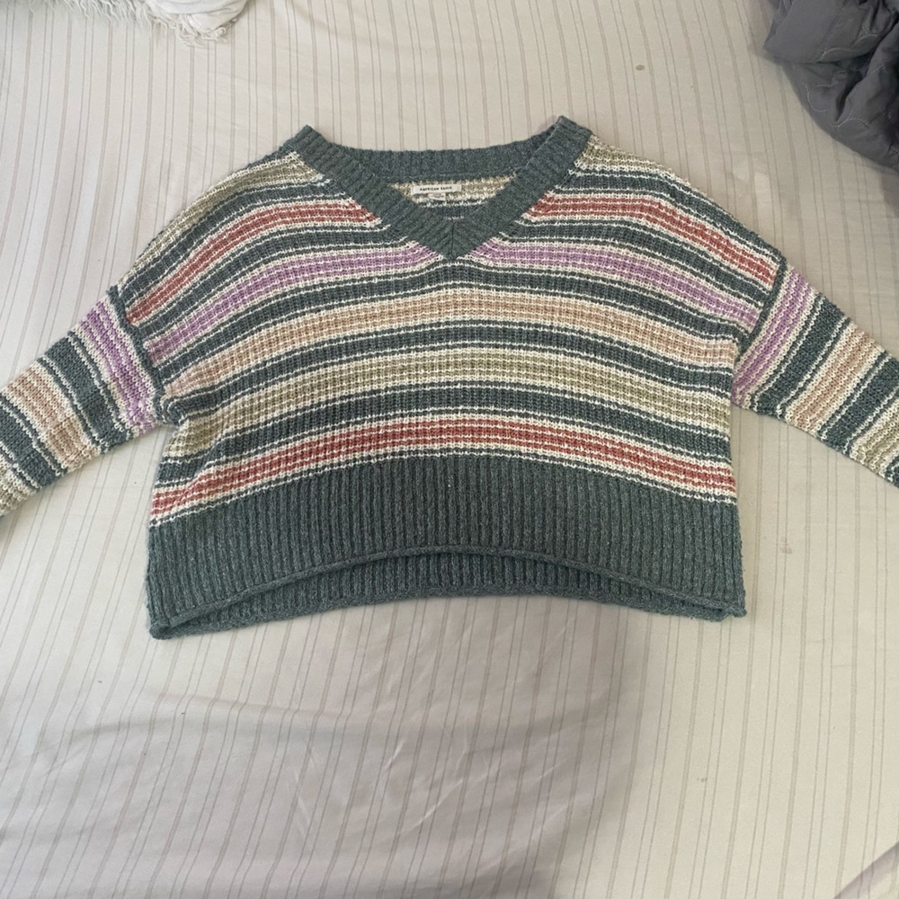 hollister cropped v-neck sweater